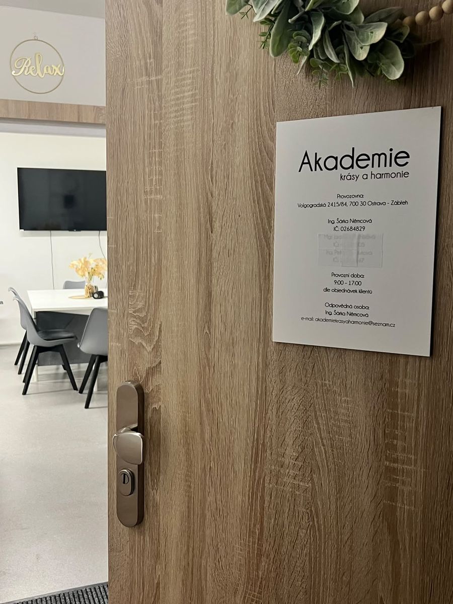 Vstup do Akademie krásy a harmonie
